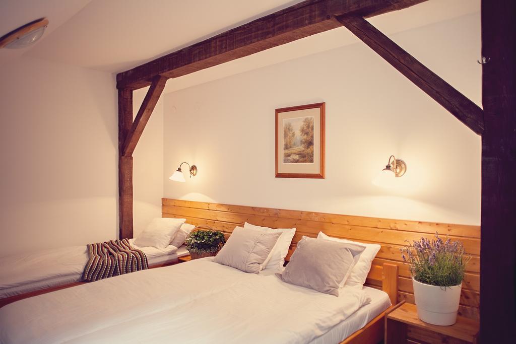 Hotel Gorski Czarna Gora Stronie Śląskie Стая снимка